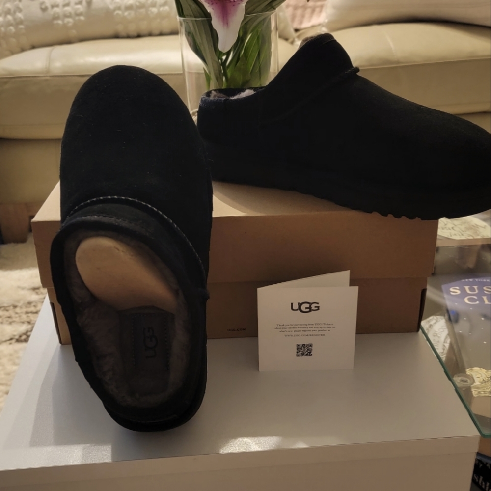 NEW UGG CLASSIC SLIPPER WOMENS SIZE 8
